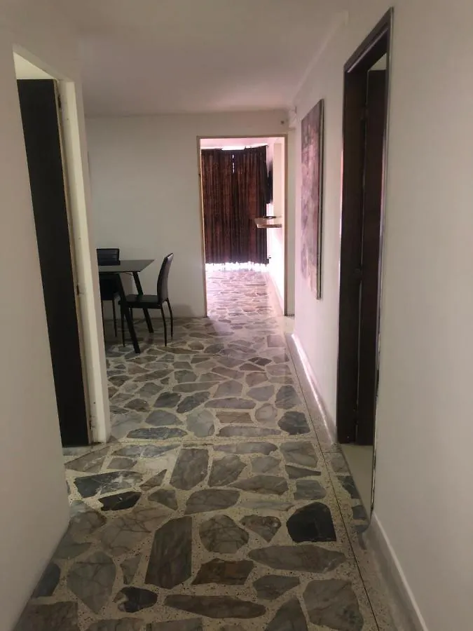 Apartament Apartamento Comodo En Laureles, Grande , Centrico , Bien Ubicado Apto303 Medellín 0*,