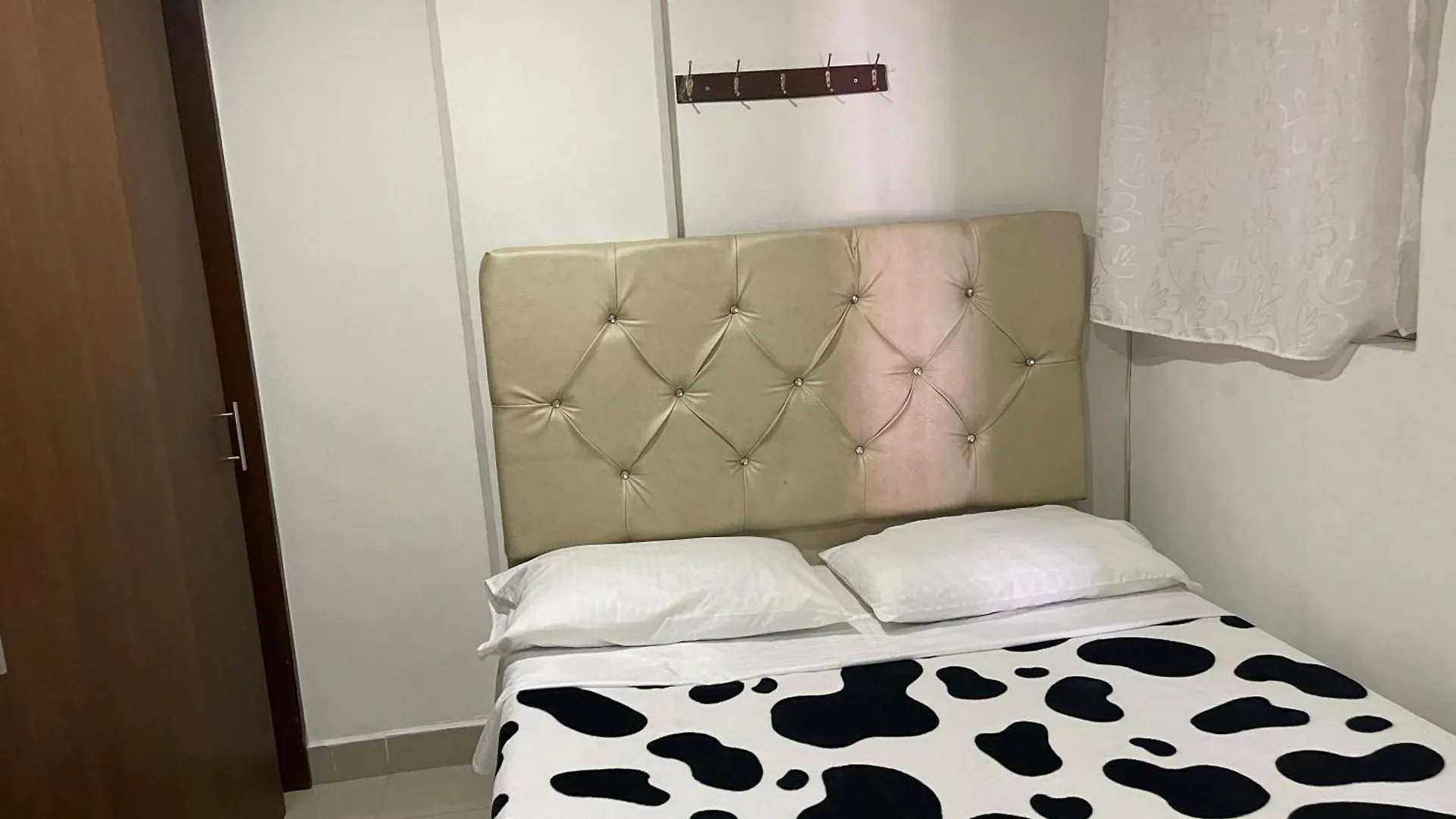 Apartament Apartamento Comodo En Laureles, Grande , Centrico , Bien Ubicado Apto303 Medellín