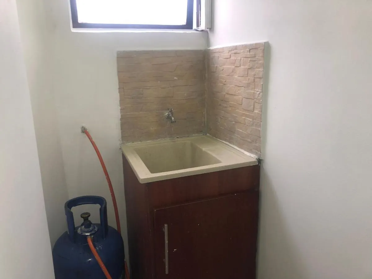 Apartamento Apartamento Comodo En Laureles, Grande , Centrico , Bien Ubicado Apto303 Medellín 0*,  Colombia