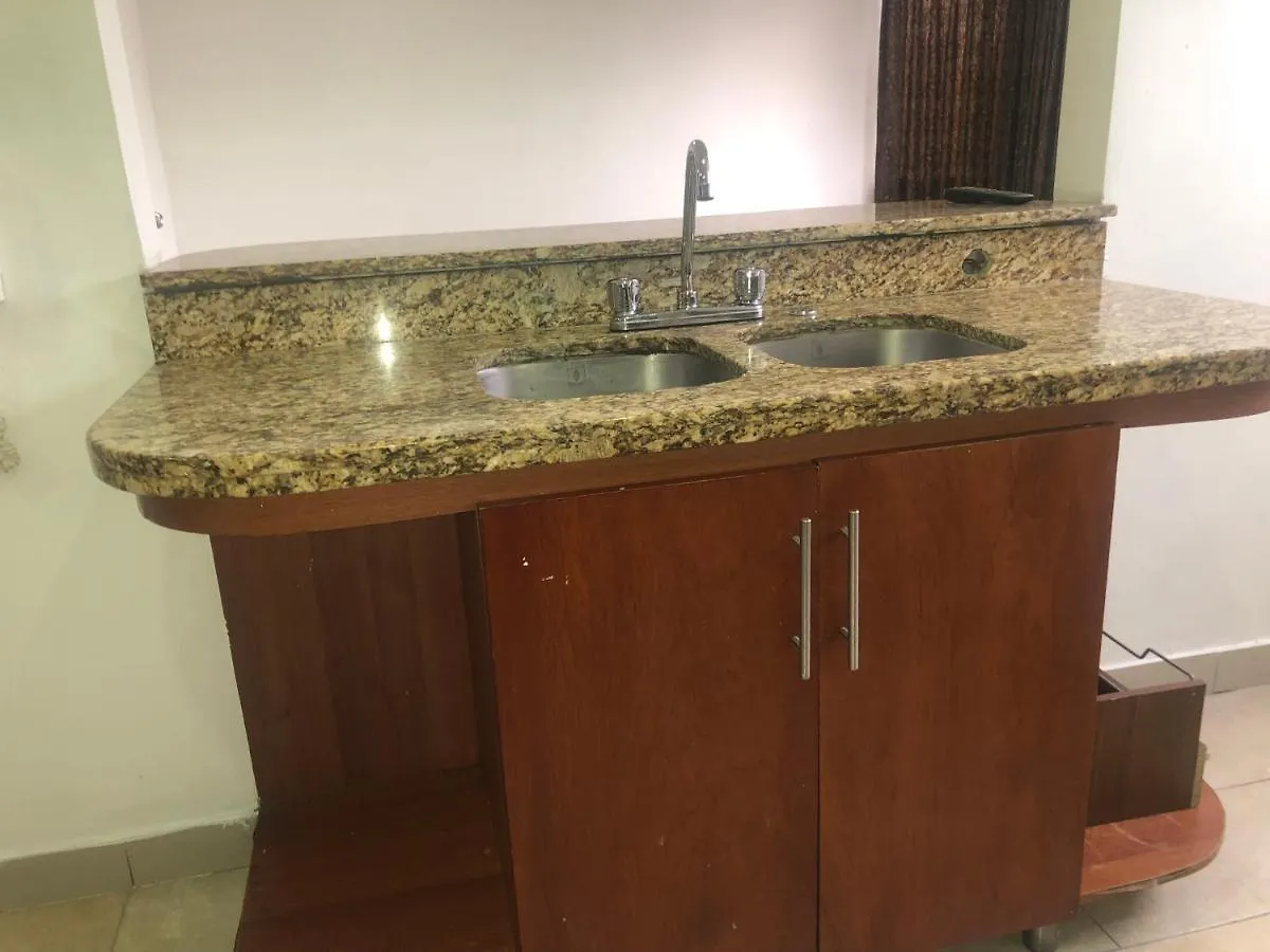 Apartamento Apartamento Comodo En Laureles, Grande , Centrico , Bien Ubicado Apto303 Medellín Colombia