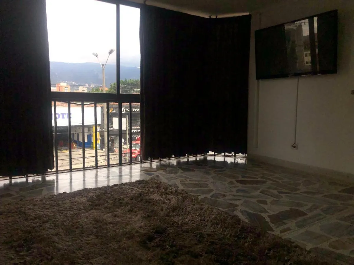 Apartamento Apartamento Comodo En Laureles, Grande , Centrico , Bien Ubicado Apto303 Medellín 0*,