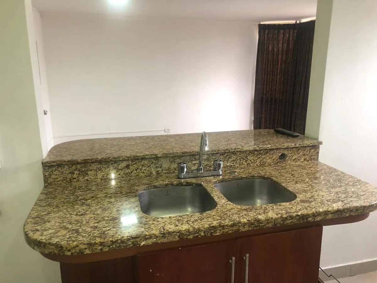 Apartamento Apartamento Comodo En Laureles, Grande , Centrico , Bien Ubicado Apto303 Medellín Colombia