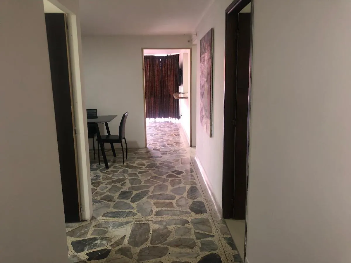 Apartamento Apartamento Comodo En Laureles, Grande , Centrico , Bien Ubicado Apto303 Medellín