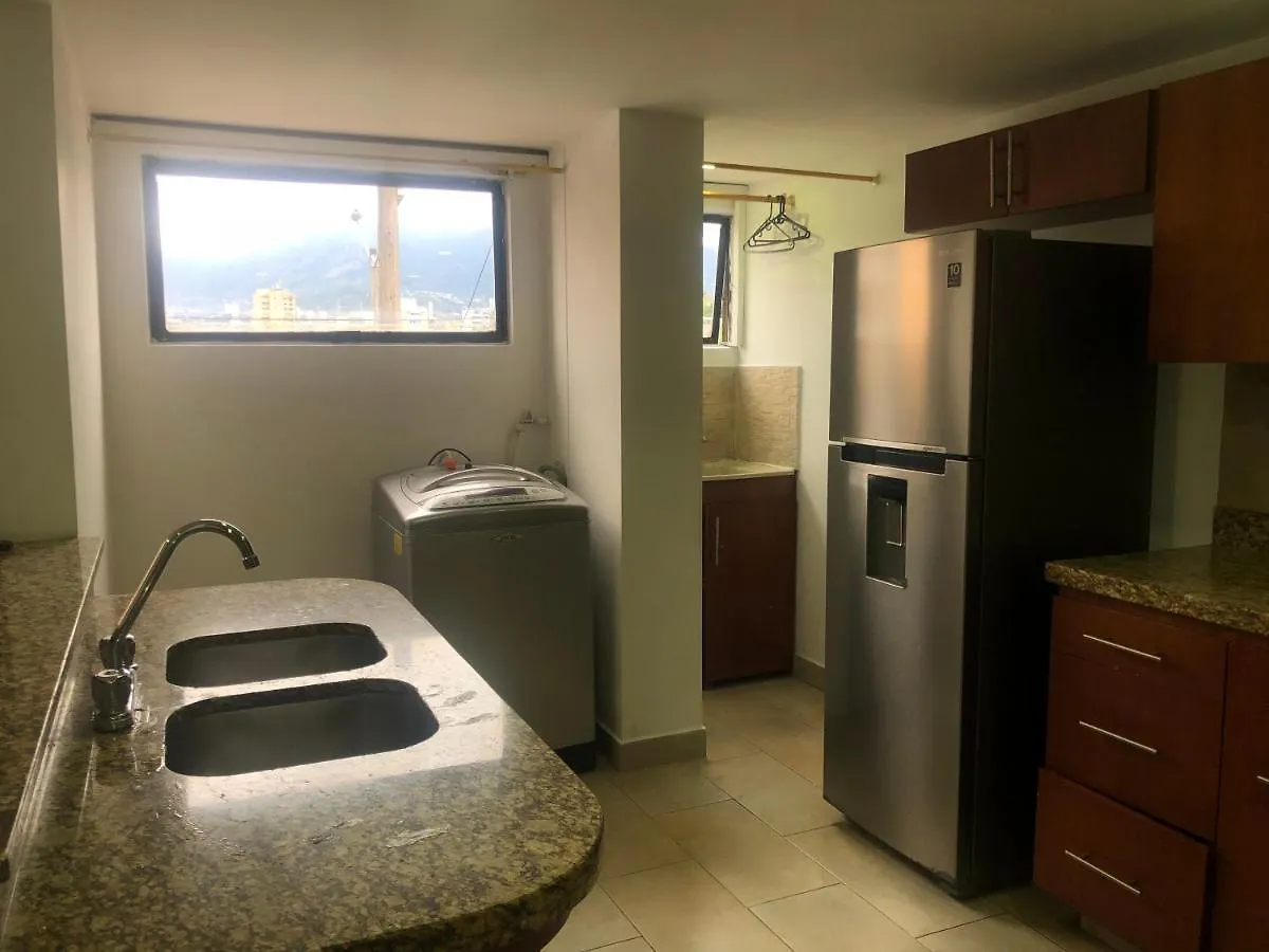 Apartamento Apartamento Comodo En Laureles, Grande , Centrico , Bien Ubicado Apto303 Medellín