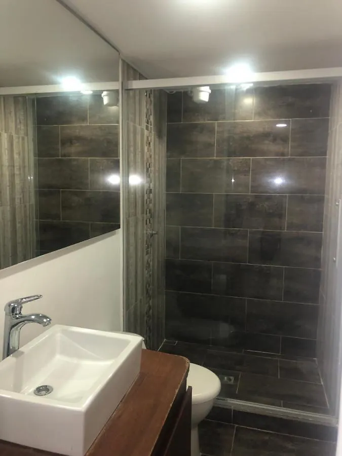 Apartamento Apartamento Comodo En Laureles, Grande , Centrico , Bien Ubicado Apto303 Medellín 0*,  Colombia