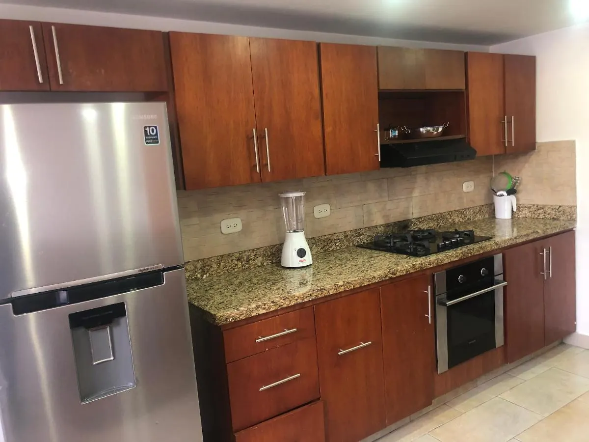 Apartamento Apartamento Comodo En Laureles, Grande , Centrico , Bien Ubicado Apto303 Medellín 0*,  Colombia