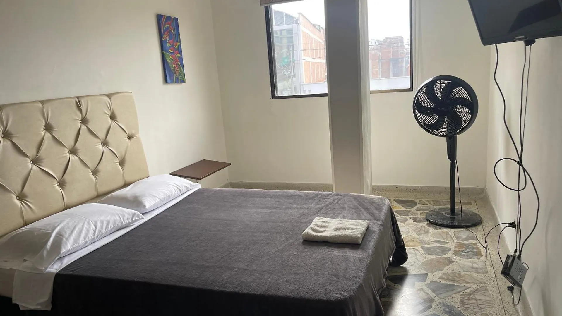 Apartamento Apartamento Comodo En Laureles, Grande , Centrico , Bien Ubicado Apto303 Medellín