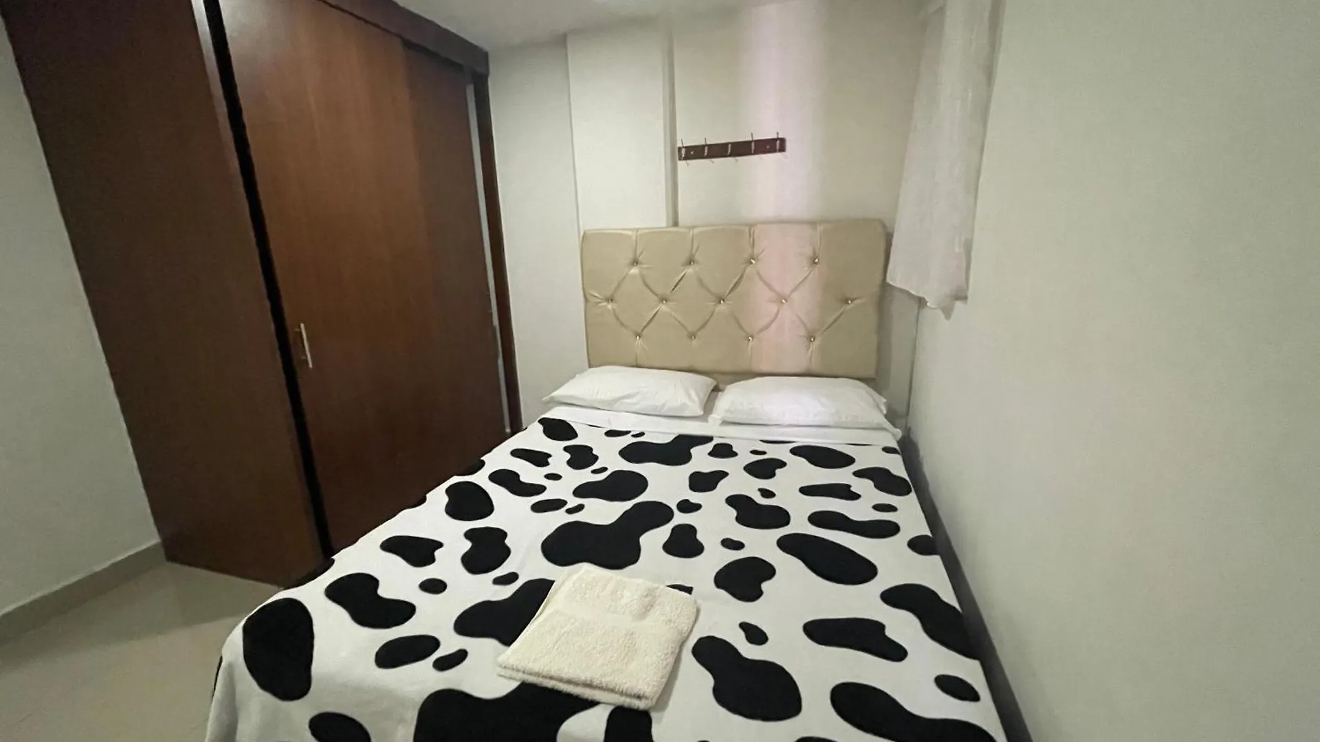 Apartamento Apartamento Comodo En Laureles, Grande , Centrico , Bien Ubicado Apto303 Medellín