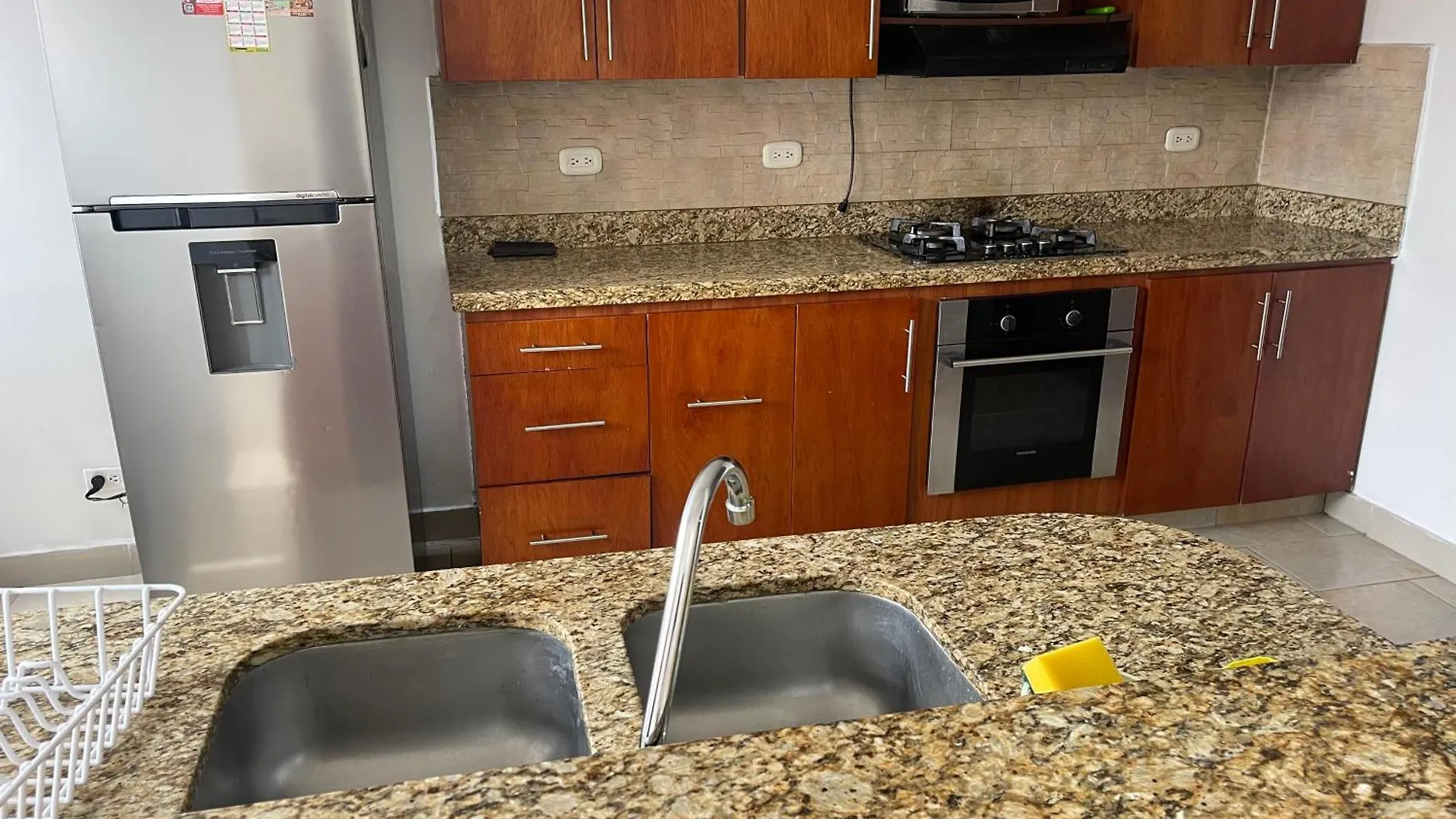 Apartamento Apartamento Comodo En Laureles, Grande , Centrico , Bien Ubicado Apto303 Medellín