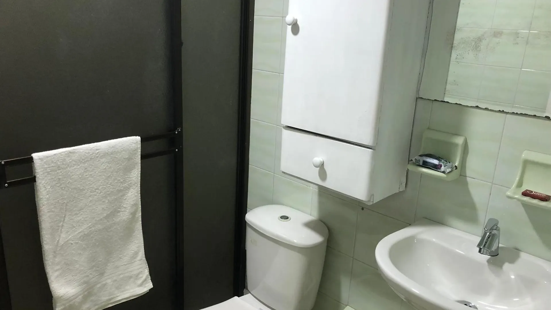 Apartamento Apartamento Comodo En Laureles, Grande , Centrico , Bien Ubicado Apto303 Medellín