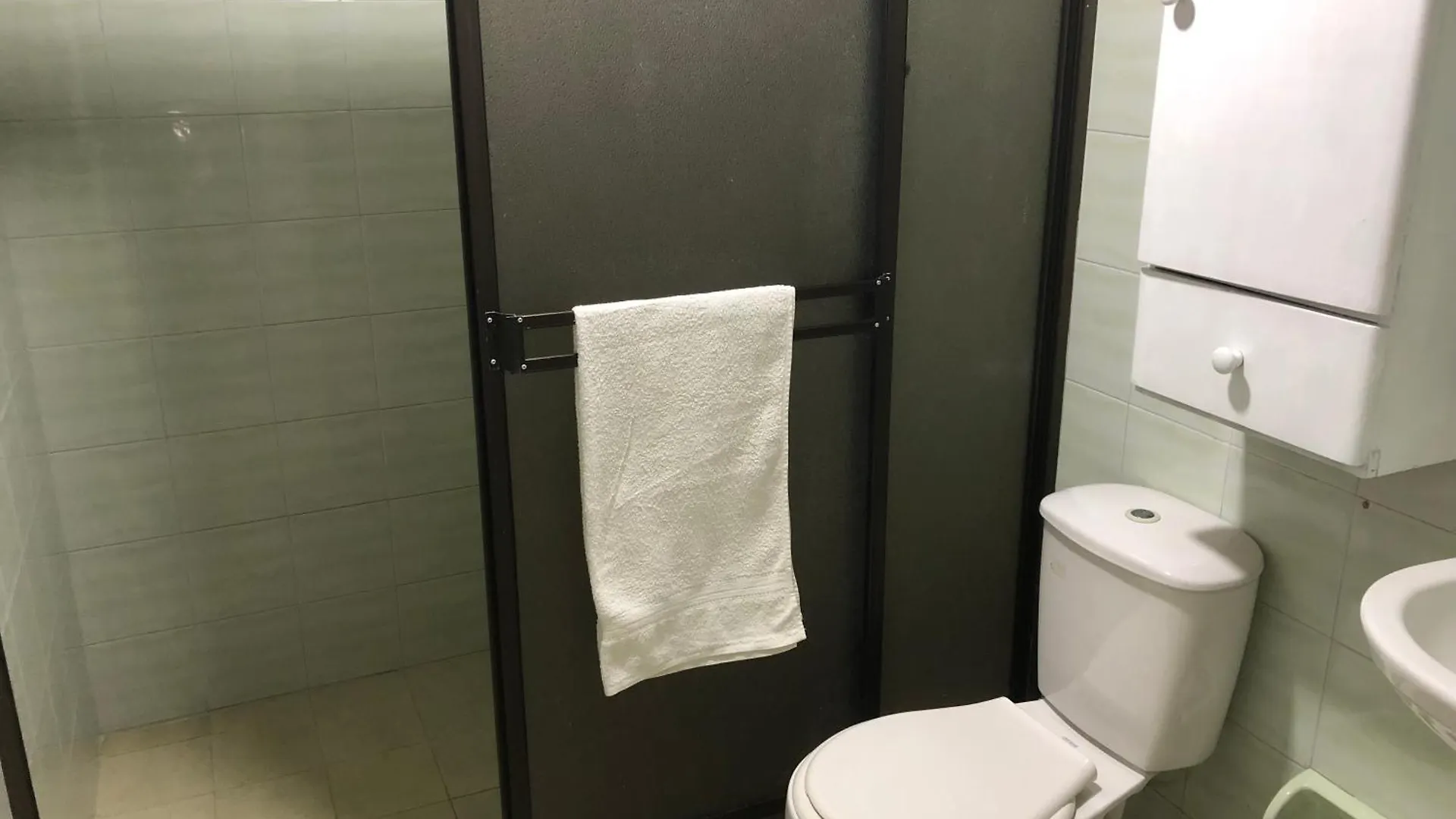 Apartamento Apartamento Comodo En Laureles, Grande , Centrico , Bien Ubicado Apto303 Medellín