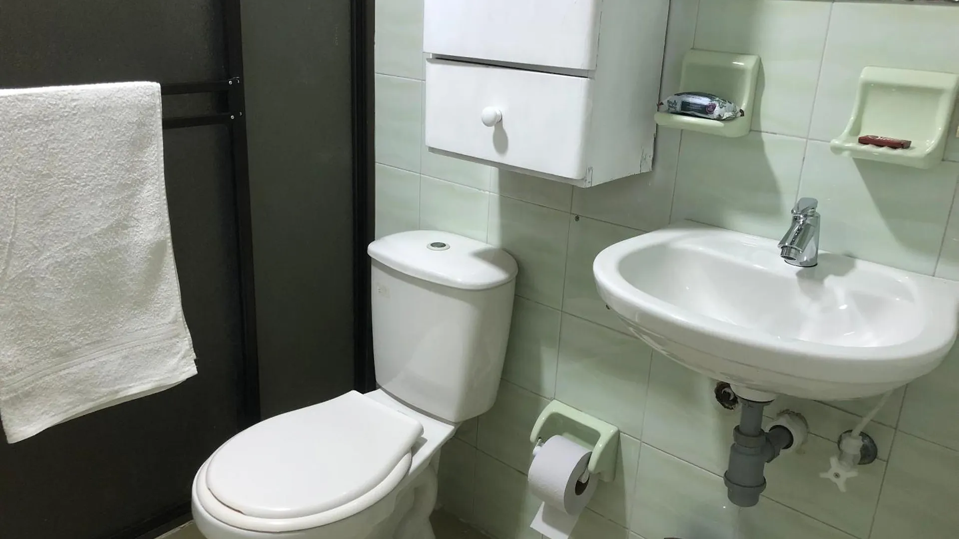 Apartamento Apartamento Comodo En Laureles, Grande , Centrico , Bien Ubicado Apto303 Medellín